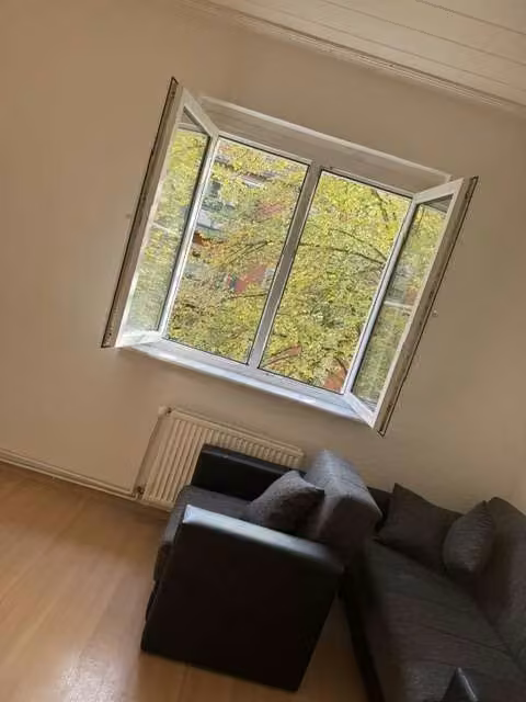 Apartamento de 42 m² con balcón al patio en Berlín-Spandau