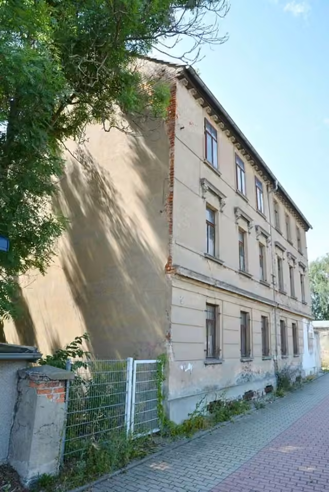 Edificio de 7 viviendas para rehabilitar en el centro de Altenburg