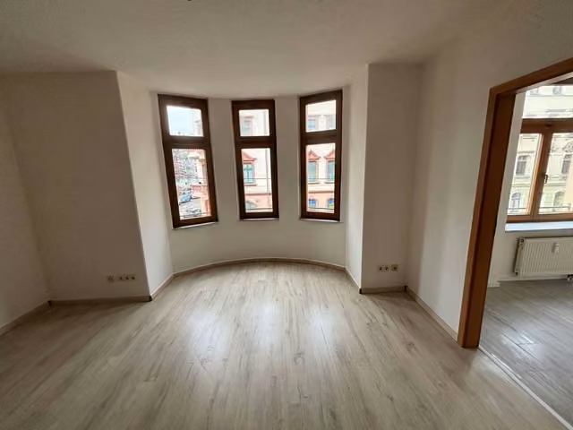 Apartamento vacío de 38 m² en un edificio de 1900 en Zwickau